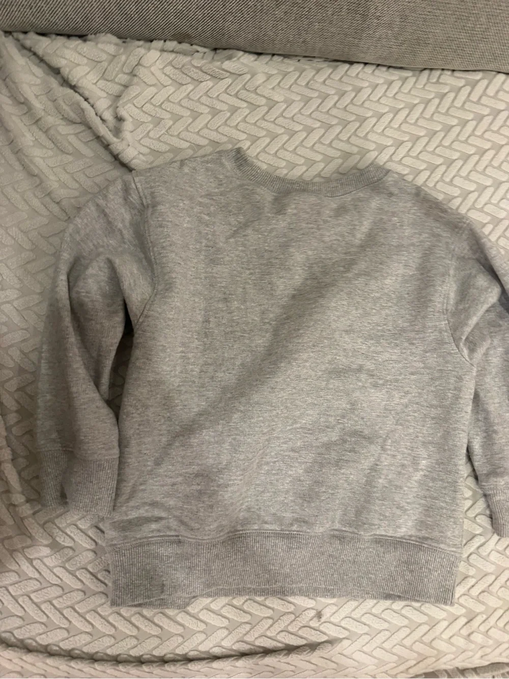 Disney Store Mickey and Pluto gray Christmas candy cane sweatshirt size xs (4)